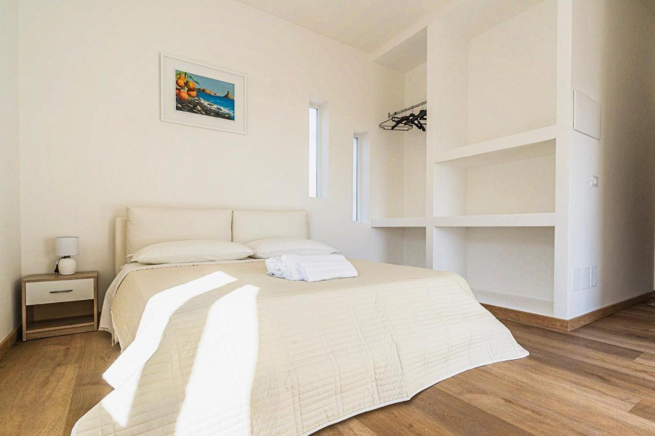 B&B Sea Terrace อาชิ กัสเตลโล ภายนอก รูปภาพ