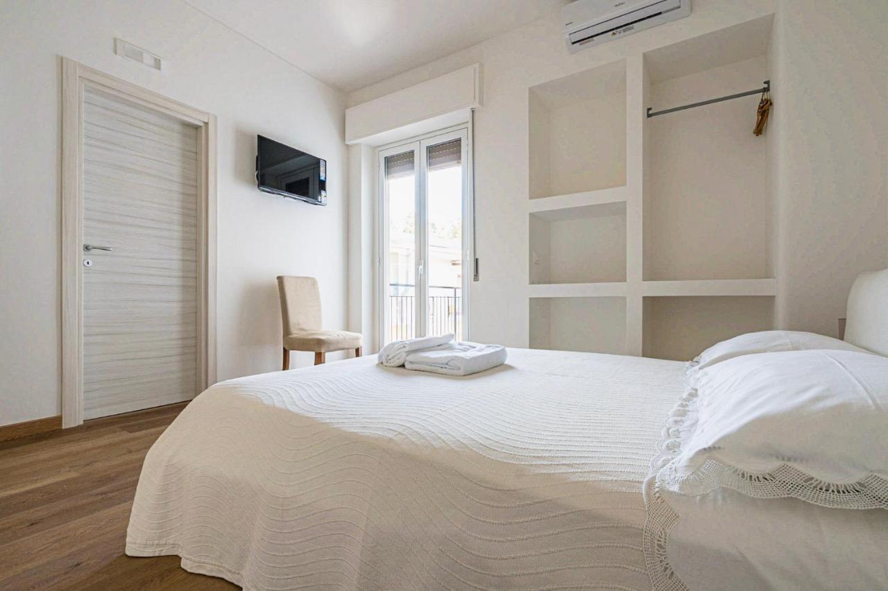 B&B Sea Terrace อาชิ กัสเตลโล ภายนอก รูปภาพ